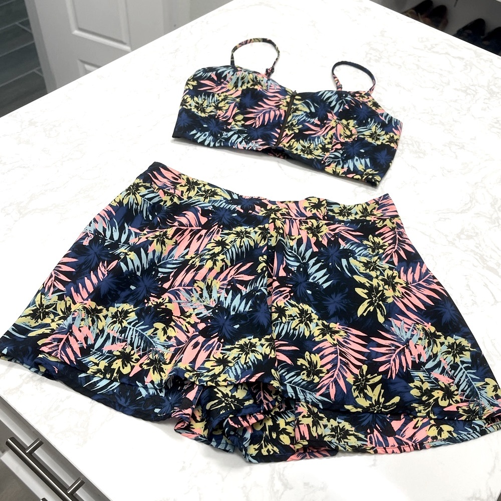 Charlotte Russe Co-ord short & top set Medium size - Picture 4 of 8